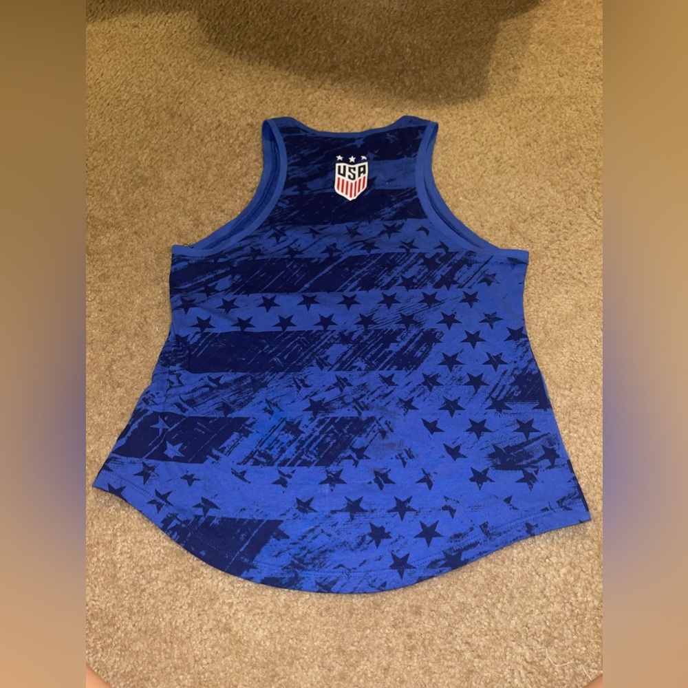 The Nike tank - Picture 5 of 7
